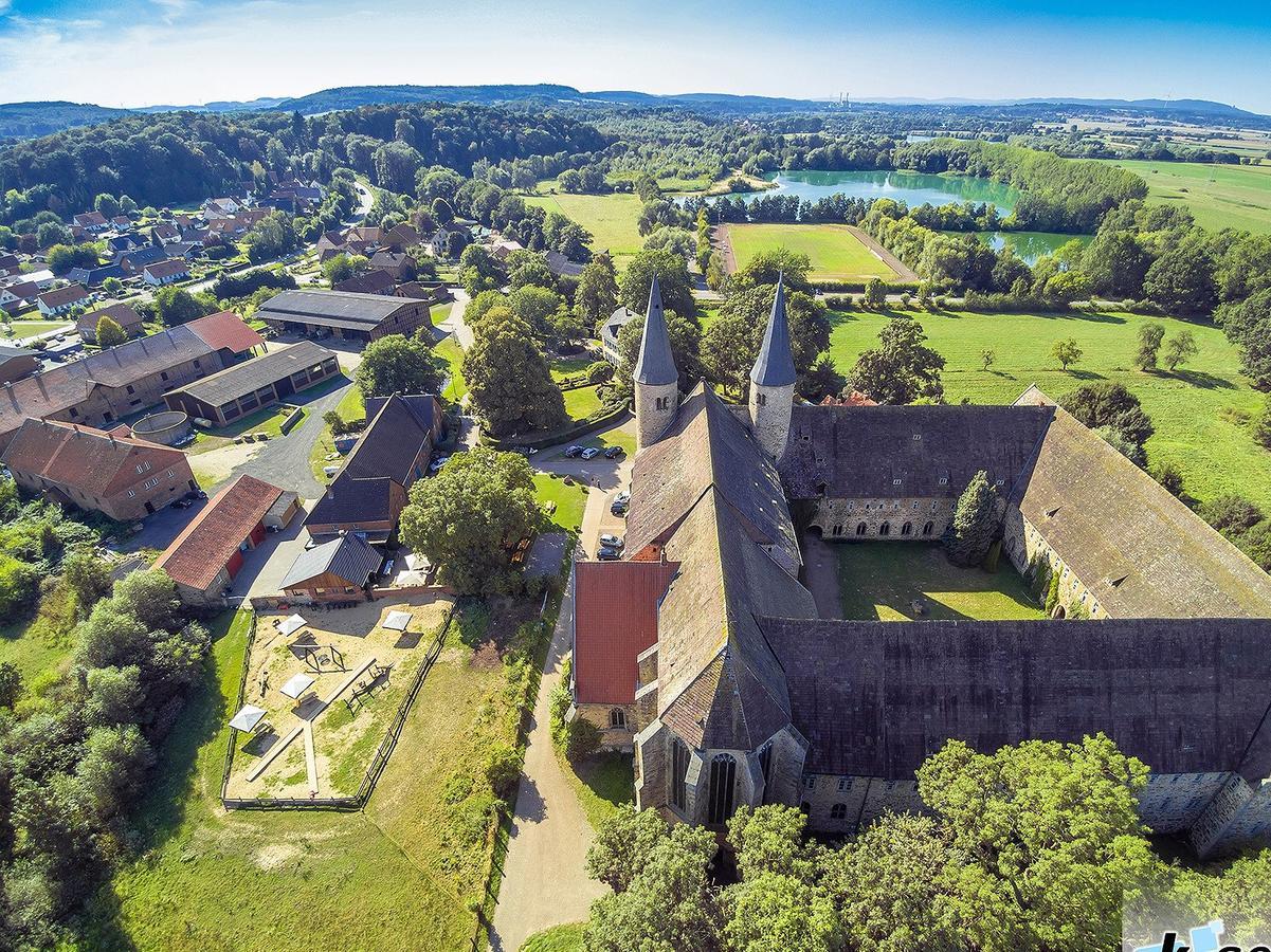 Hotel Am Kloster - Domaene Moellenbeck Rinteln Exteriör bild